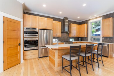 691 NW Yosemite Dr, Bend, OR 97701 - photo 7