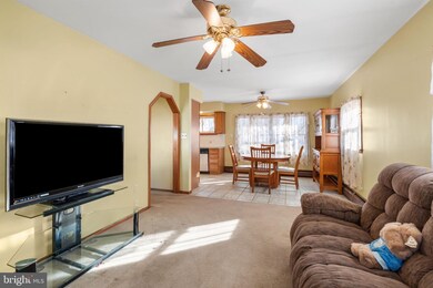 29 Rustleaf Ln, Levittown, PA 19055 - photo 6