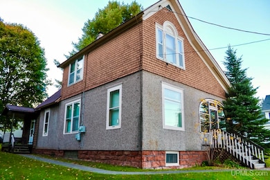 902 Calumet St, Lake Linden, MI 49945 - photo 2