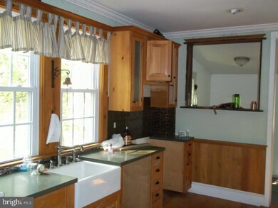 189 Chestnut St, West Deptford, NJ 08096 - photo 3