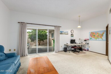 10516 W Palmeras Dr unit 39, Sun City, AZ 85373 - photo 6