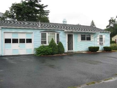 59 Laurie Ln, Lowell, MA 01854 - photo 3