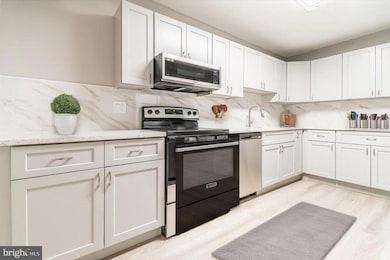 The Rotonda unit 203, McLean, VA 22102 - photo 3