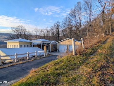 164 Palo Alto Rd, Hyndman, PA 15545 - photo 3