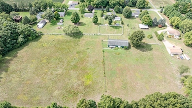 1155 S Bainbridge Center Rd, Benton Harbor, MI 49022 - photo 7