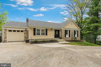 6835 Lamp Post Ln, Alexandria, VA 22306 - photo 2