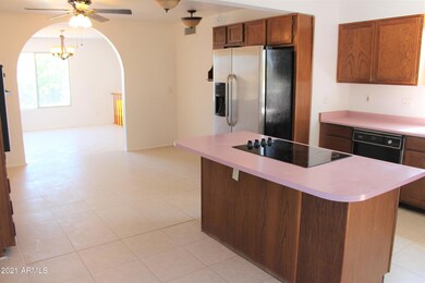 33 - Kitchen