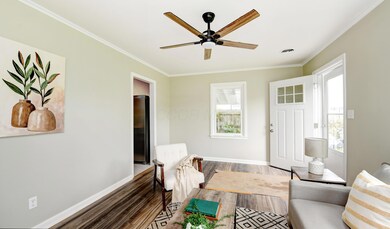 Living Room (3)