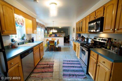 8952 Miller Ln, Vienna, VA 22182 - photo 5