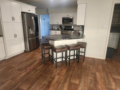 518 Poplar St, Berne, IN 46711 - photo 5