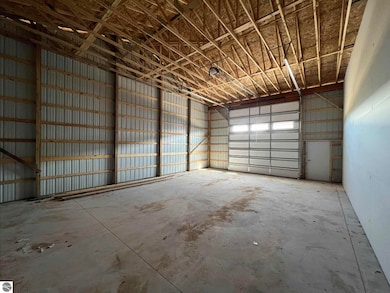 6819 S M-37 unit 32, Kingsley, MI 49649 - photo 4