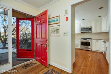 528 W Lyon Farm Dr, Greenwich, CT 06831 - photo 3