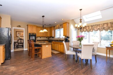 8 Dover Cir, Franklin, MA 02038 - photo 5