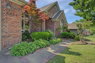 5924 S Marion Place, Tulsa, OK 74135 - photo 3