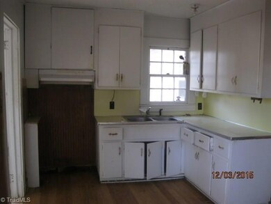 607 Eden Terrace, Archdale, NC 27263 - photo 5