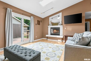 2615 S Chase Dr, Springfield, IL 62704 - photo 3