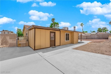 7274 Pinebrook Cir, Las Vegas, NV 89147 - photo 6