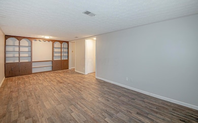 4 Living Room