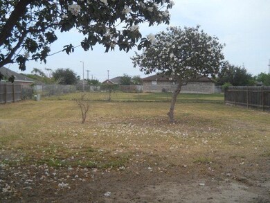 2706 Tesoro Dr, Weslaco, TX 78596 - photo 4