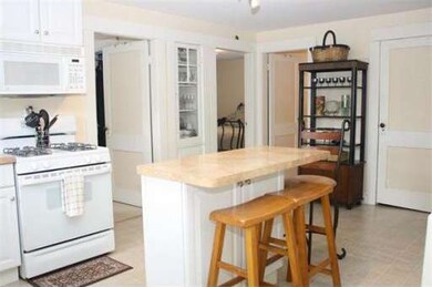 14 Caldwell St, Fitchburg, MA 01420 - photo 5