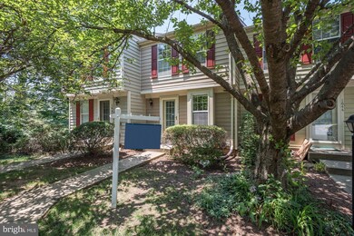 1646 Fieldthorn Dr, Reston, VA 20194 - photo 3