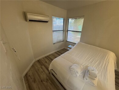 520 Elm Dr unit 103, Las Vegas, NV 89169 - photo 6