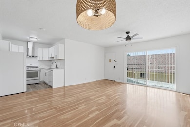 1036 Magnolia Ave unit 207, Gardena, CA 90247 - photo 3