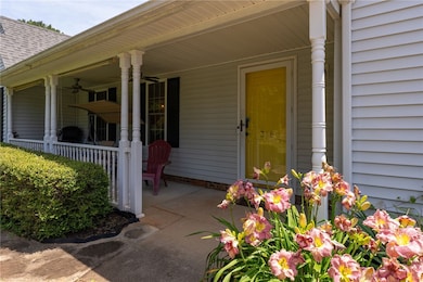 318 Weeping Willow Dr, Seneca, SC 29672 - photo 3