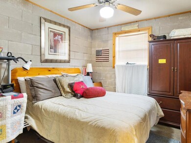 406 Mercury Ct, Granbury, TX 76049 - photo 2