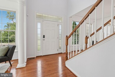 42121 Oak Crest Cir, Aldie, VA 20105 - photo 5