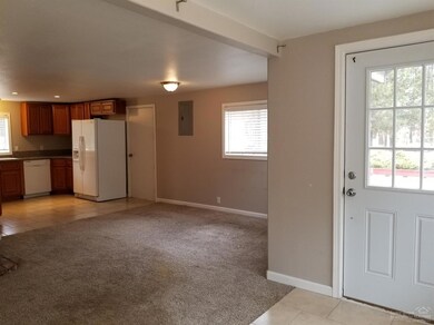 16421 Sprague Loop, La Pine, OR 97739 - photo 2