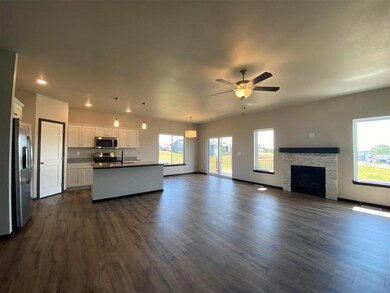 908 Prairie View Dr, West Branch, IA 52358 - photo 7