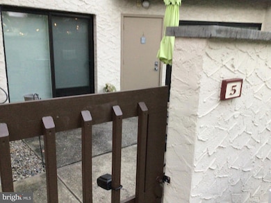 1075 Lancaster Blvd unit 5, Mechanicsburg, PA 17055 - photo 3