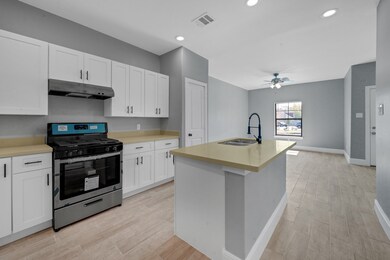 4631 Briscoe St unit B, Houston, TX 77051 - photo 5