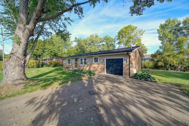 392 Richard St, Spring Arbor, MI 49283 - photo 4