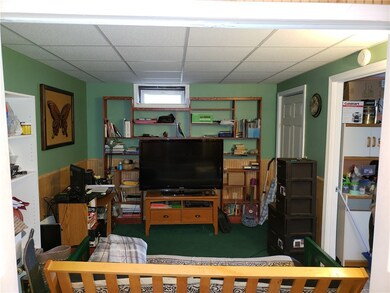 25 Ophelia St, Providence, RI 02909 - photo 3