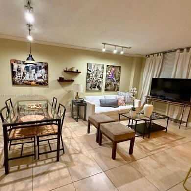 910 Michigan Ave unit 304, Miami Beach, FL 33139 - photo 4