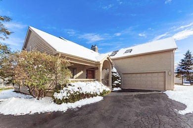 1307 Lakeside Ct, Worthington, OH 43085 - photo 2