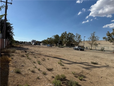 8539 W Avenue L, Lancaster, CA 93536 - photo 4