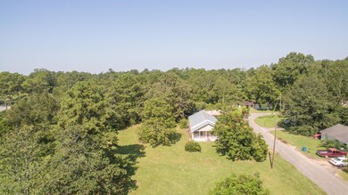 220 West Batson-100