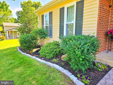 15602 Darwin Ct, Laurel, MD 20707 - photo 5