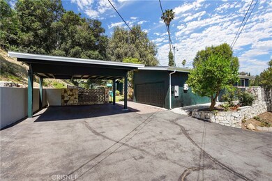 22238 Ybarra Rd, Woodland Hills, CA 91364 - photo 2