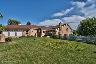 917 Appletree Rd, Moscow, PA 18444 - photo 2