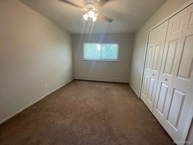 59425 10 Mile Rd unit 12B, South Lyon, MI 48178 - photo 5