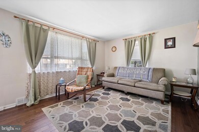 324 Woodlyn Cir, Woodlyn, PA 19094 - photo 6
