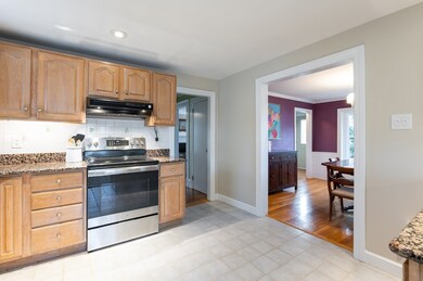 147 Grove St, Reading, MA 01867 - photo 5
