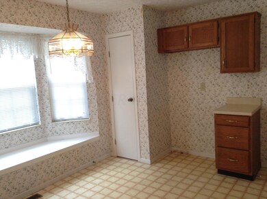 Eating space in kitchen