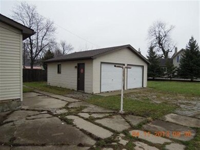 617 W Keyser St, Garrett, IN 46738 - photo 2