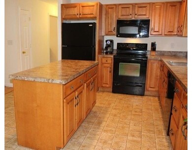 84 Barker Hill Rd, Townsend, MA 01469 - photo 3