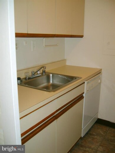 Letterman House unit 512, Washington, DC 20006 - photo 6